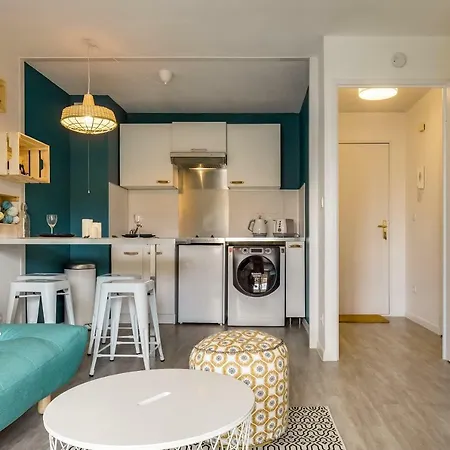 T2 Avec Parking Dans Privee Apartment *
