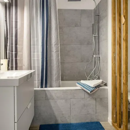 Apartment T2 Avec Parking Dans Privee